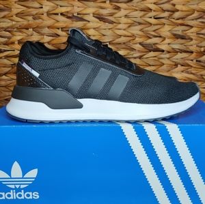 New Adidas Sneakers Women’s